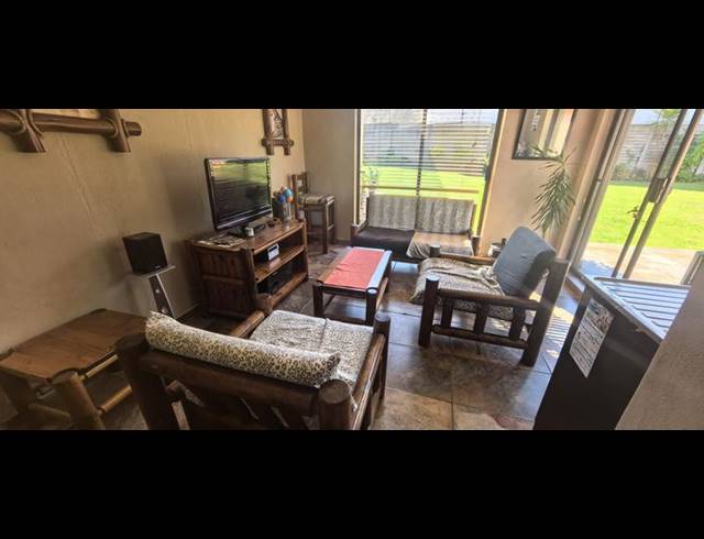 3 BEDROOM HOUSE FOR SALE IN ROODEPOORT WEST